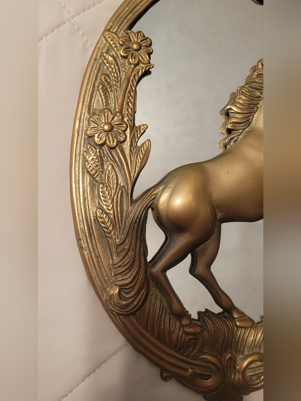 Vintage 1970s Solid Brass. Ornate Unicorn Oval Wall Mirror Hollywood Regency - Picture 4 of 4